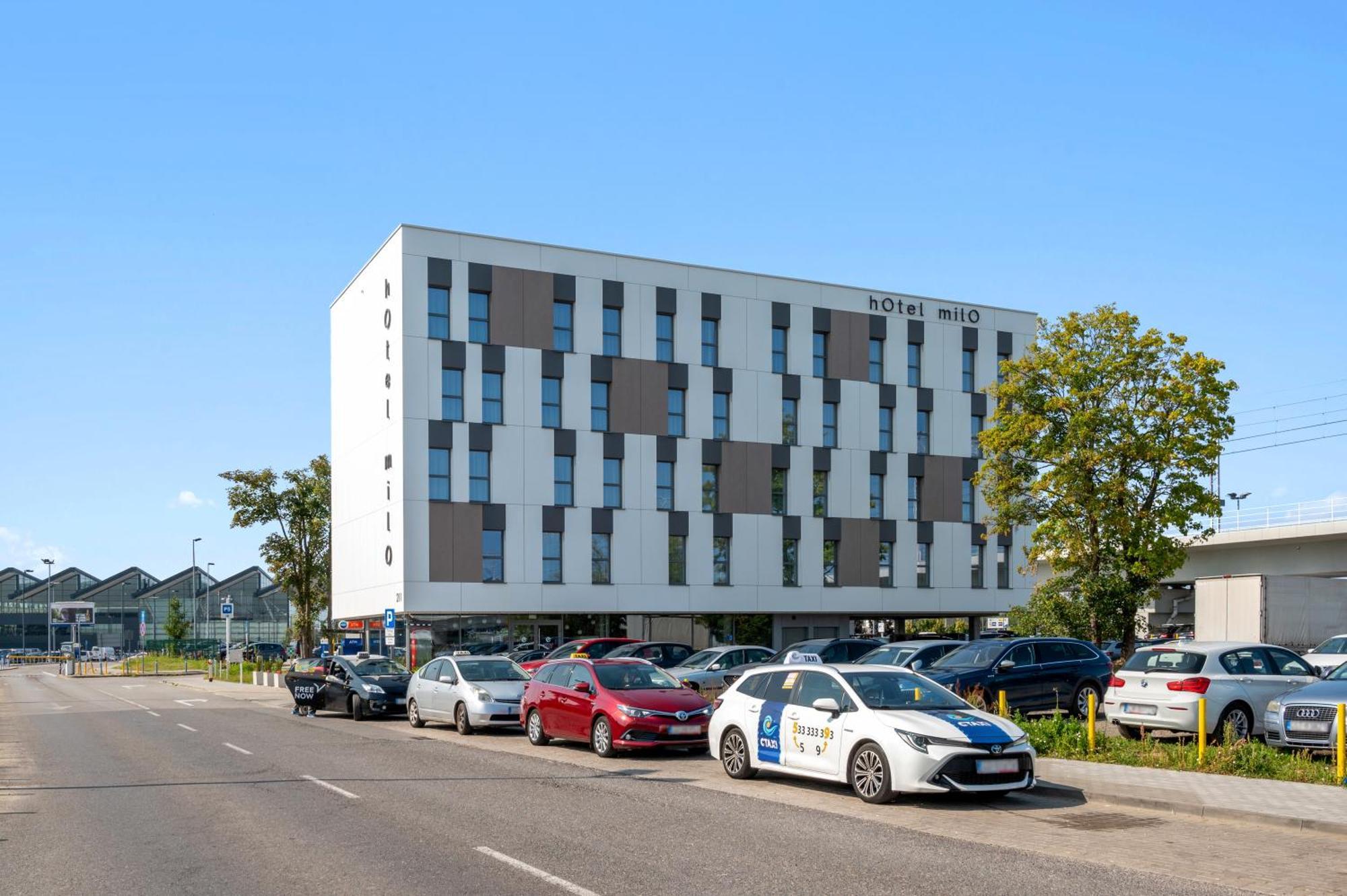 Hotel Milo Airport 3*